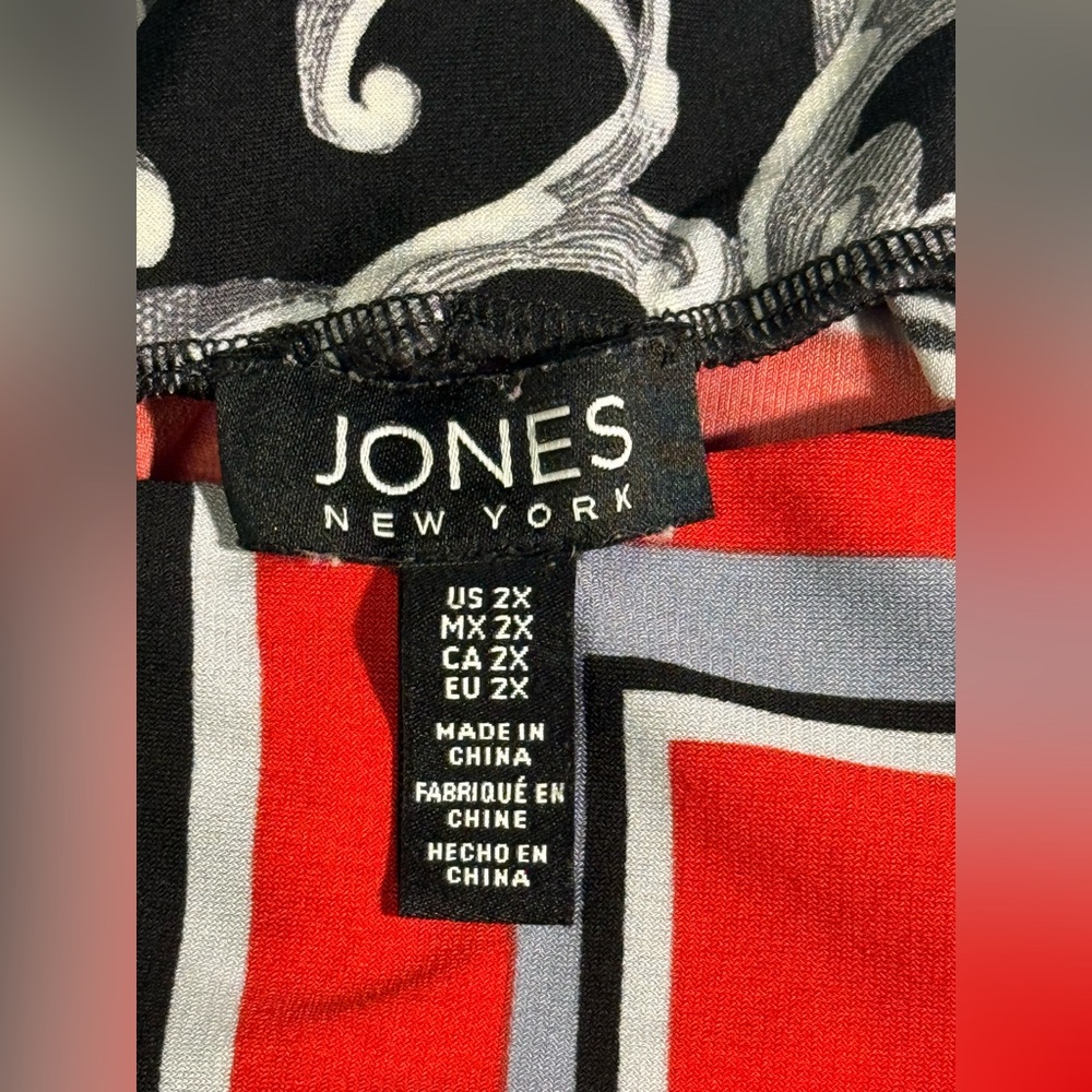 Jones New York Red and Black Blouse with Silver Accents 2X - Picture 4 of 6
